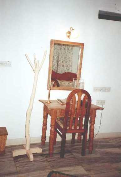 carmelia11.jpg (16909 bytes)