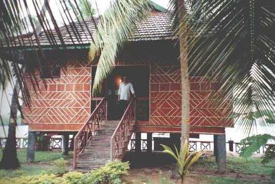 rajah01.jpg (40182 bytes)